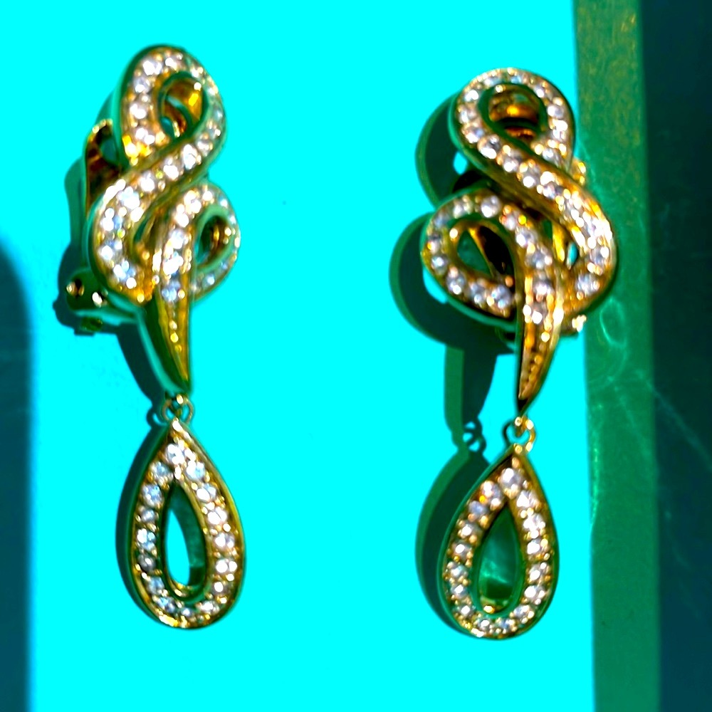 Vintage Swarovski clip-on drop earrings, excellent pre-loved condition